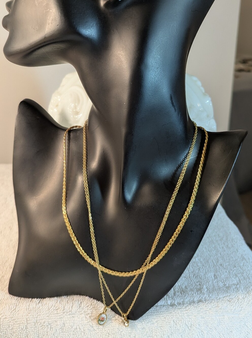 Vtg Sarah Coventry Deadstock Gold Tone Necklace Trio NWT 1970s 1980s + FREE GIFT